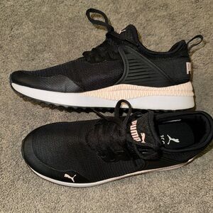 Women’s Puma sneakers